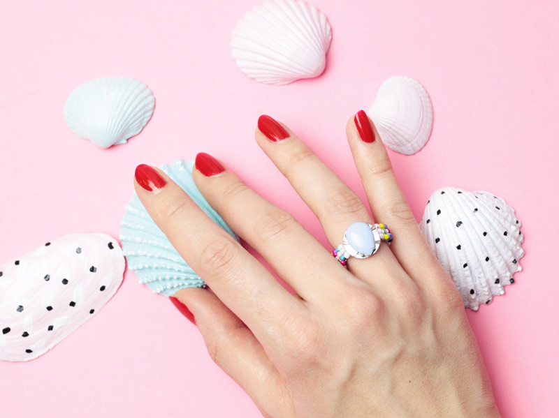 DIY : Une bague argenté de perle et de&nbsp;pierre