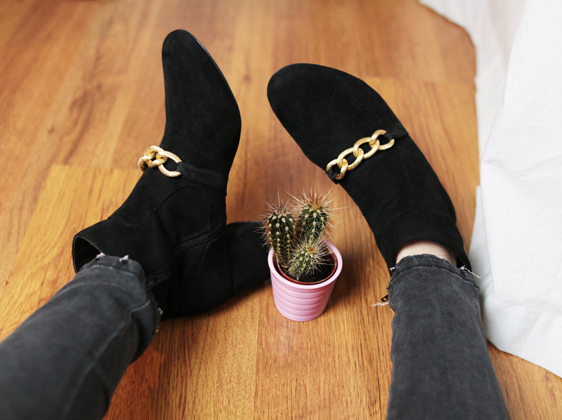 DIY mode : transformer des bottines classiques en bottines mocassins&nbsp;!