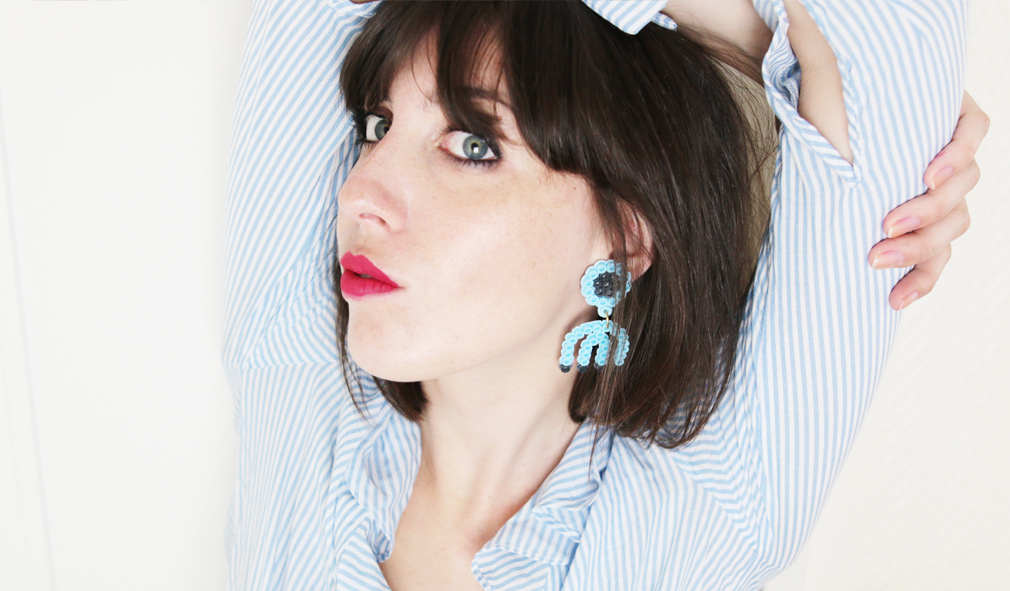 DIY : Des boucles d&rsquo;oreilles mode en perles Hama bleus&nbsp;#tuto1